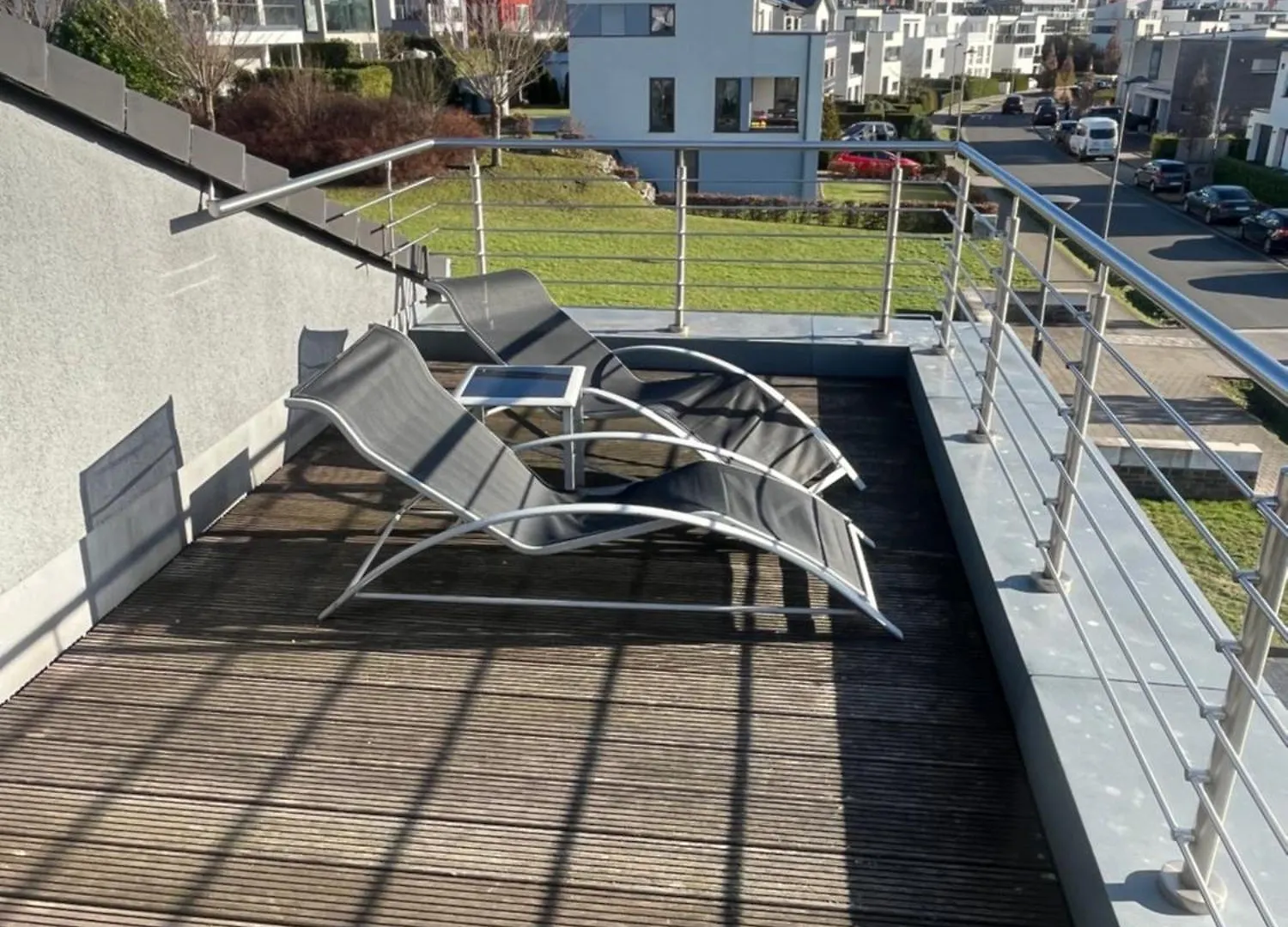Apartment Haus Mit Panoramablick Auf Den Phoenixsee Dortmund